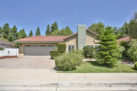 980 Azalea Dr, Costa Mesa, CA 92626