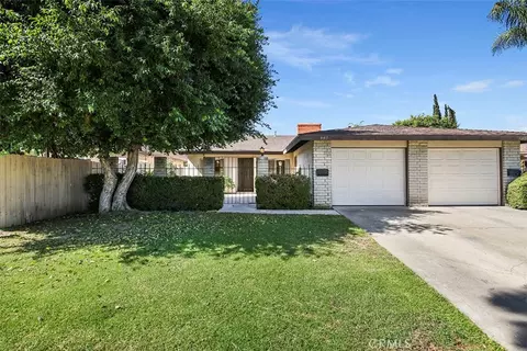 880 S Ponderosa St, Orange, CA 92866