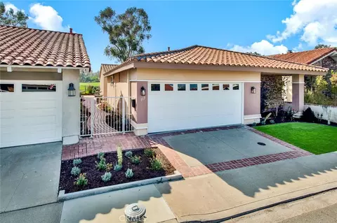 113 The Masters Cir, Costa Mesa, CA 92627