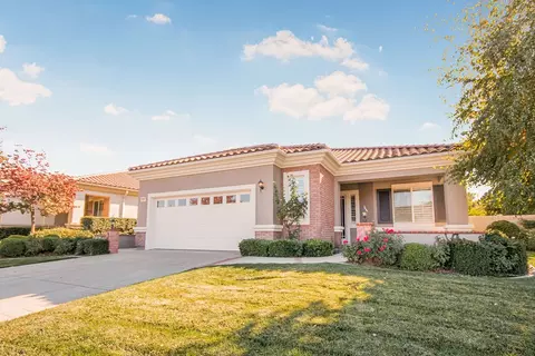 923 Monarch Ct, Beaumont, CA 92223