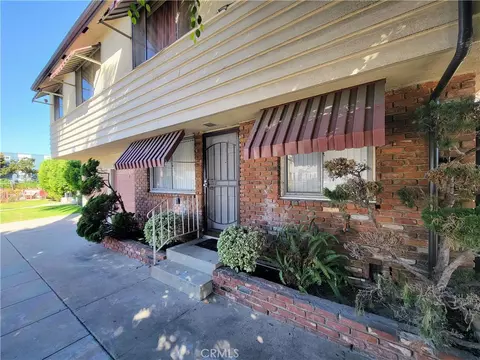 734 Linden Ave #1, Long Beach, CA 90813