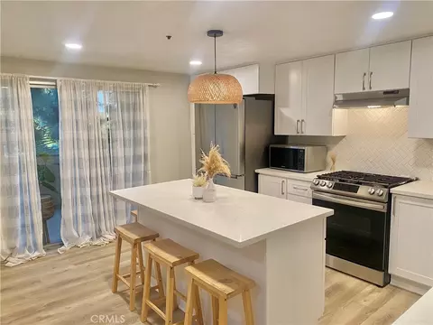 12121 Centralia St #201, Lakewood, CA 90715