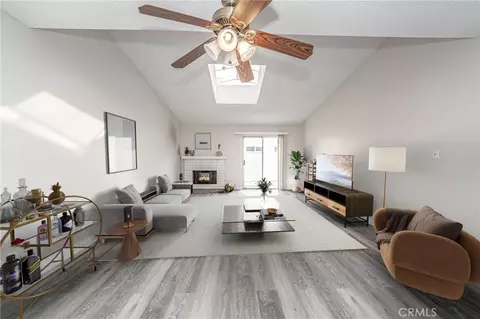 415 Violet Ave #J, Monrovia, CA 91016