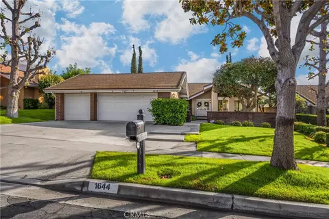 1644 N Mountain View Pl, Fullerton, CA 92831