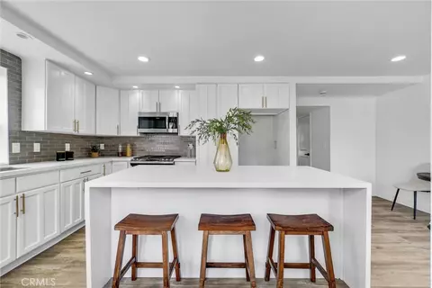 785 W 18th St #9, Costa Mesa, CA 92627