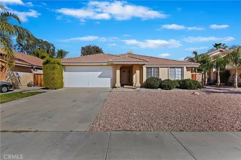 19430 Oakview Ln, Lake Elsinore, CA 92530