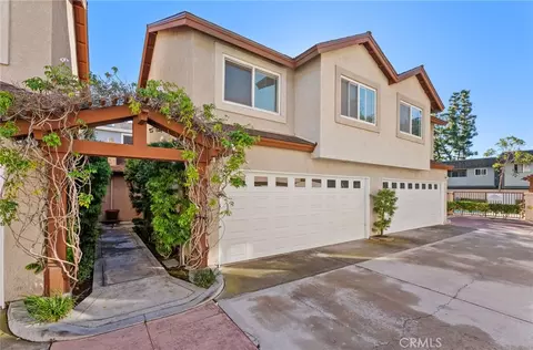 2233 Fairview Rd #L, Costa Mesa, CA 92627