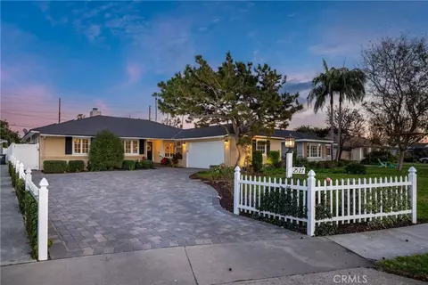 2527 Poinsettia St, Santa Ana, CA 92706