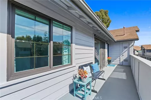 871 W 34th St #B, Long Beach, CA 90806
