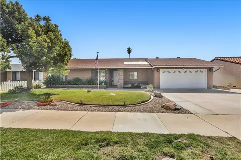 2145 W Fruitvale Ave, Hemet, CA 92545