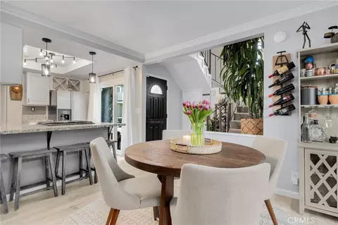 1122 Sandi Ln, Costa Mesa, CA 92627