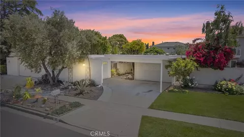18 Norton St, Irvine, CA 92612