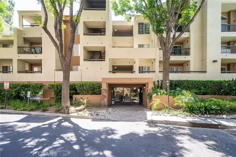 5510 Owensmouth Ave #327, Woodland Hills, CA 91367