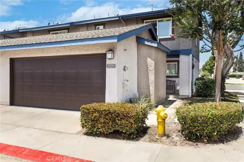 20201 Village Green Dr, Lakewood, CA 90715