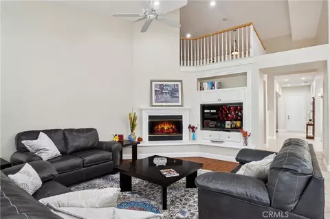 2796 Heavenly Ridge St, Thousand Oaks, CA 91362