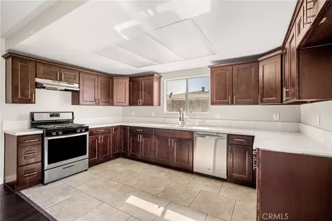 366 W Wright St, Hemet, CA 92543