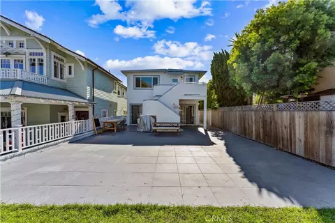 400 17th St, Manhattan Beach, CA 90266