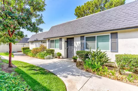 1350 Victoria Dr #42, Fullerton, CA 92831