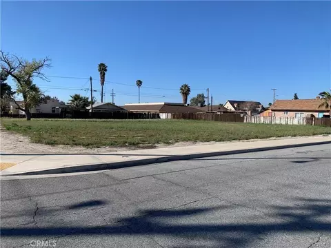 284 E 5th St, San Jacinto, CA 92583