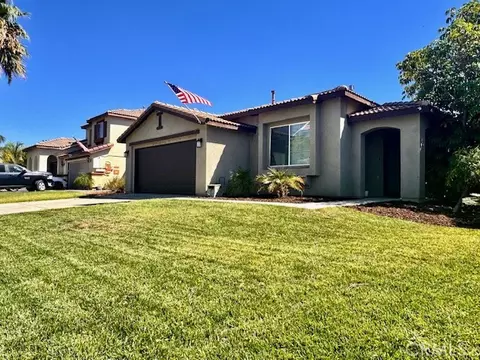 29340 Lake Mist Dr, Lake Elsinore, CA 92530