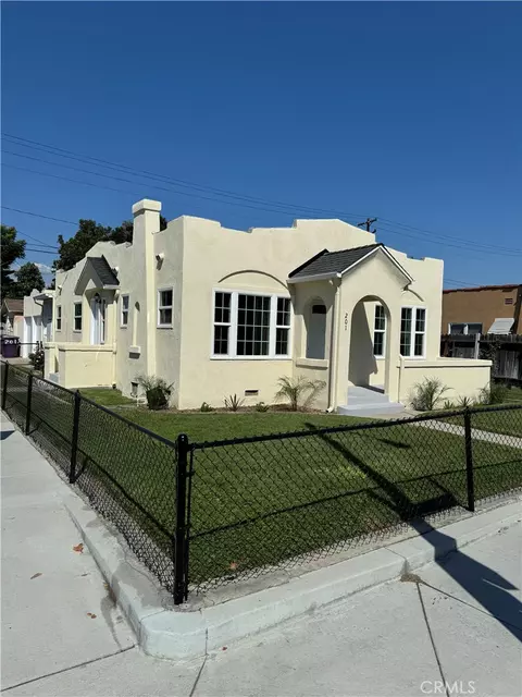 201 E Platt St, Long Beach, CA 90805 photo 1