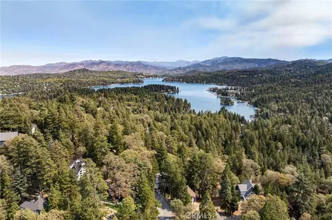 View/Area - 175 Golf Course Rd, Lake Arrowhead, CA 92352 photo 6 of 9