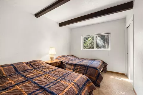 Bedroom - 175 Golf Course Rd, Lake Arrowhead, CA 92352 photo 5 of 6