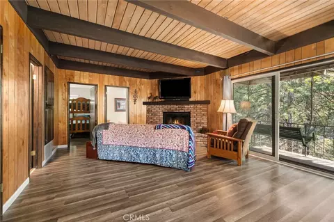 Living - 175 Golf Course Rd, Lake Arrowhead, CA 92352 photo 1 of 6