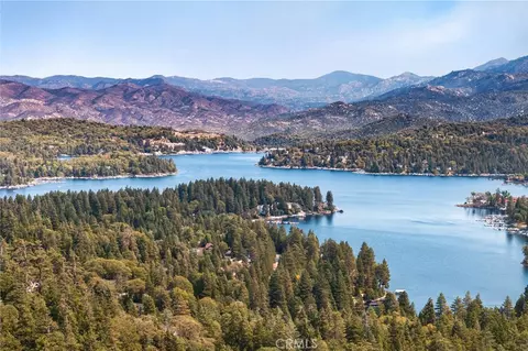 View/Area - 175 Golf Course Rd, Lake Arrowhead, CA 92352 photo 1 of 9