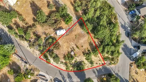 26867 Inyo Ct, Lake Arrowhead, CA 92352 photo 6