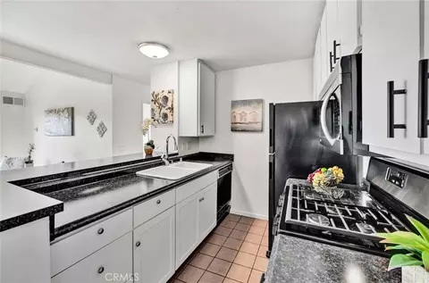 15237 Santa Gertrudes Ave #U201, La Mirada, CA 90638