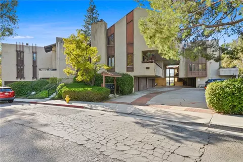 1307 Shadow Ln #H, Fullerton, CA 92831