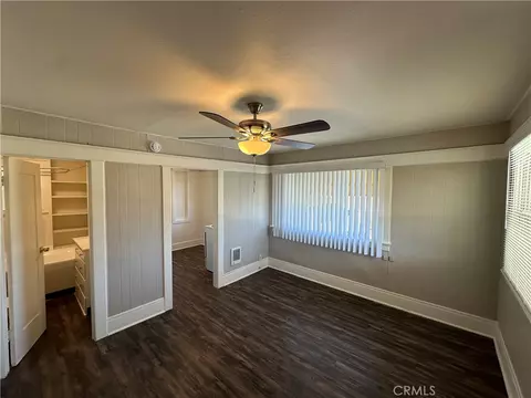 Living - 1101 Cherry Ave, Long Beach, CA 90813 photo 1 of 2