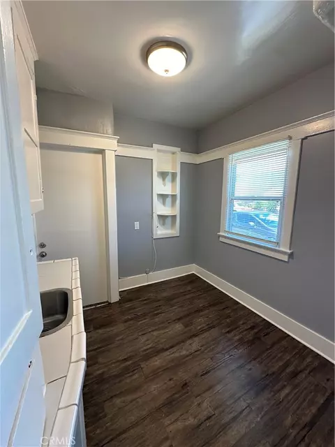 Kitchen - 1101 Cherry Ave, Long Beach, CA 90813 photo 4 of 6