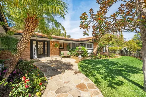 3713 Royal Woods Dr, Sherman Oaks, CA 91403