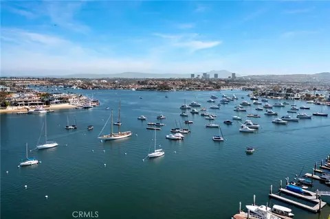 925 W Bay Ave, Newport Beach, CA 92661