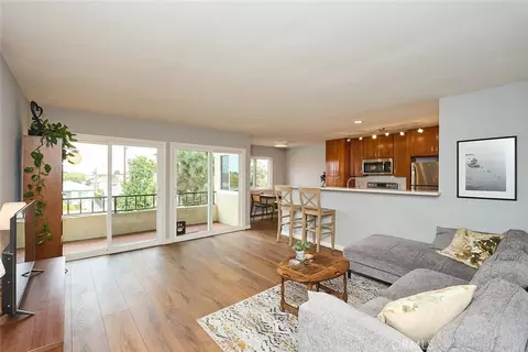 420 Redondo Ave #310, Long Beach, CA 90814