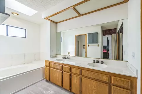 Bath - 26323 Corona Dr, Helendale, CA 92342 photo 2 of 2
