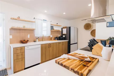 Kitchen - 4883 Avenida La Candela, Joshua Tree, CA 92252 photo 3 of 7