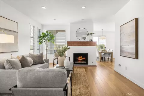4643 E 4th St #22, Long Beach, CA 90814