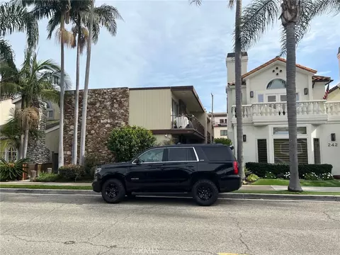 244 5th St, Seal Beach, CA 90740