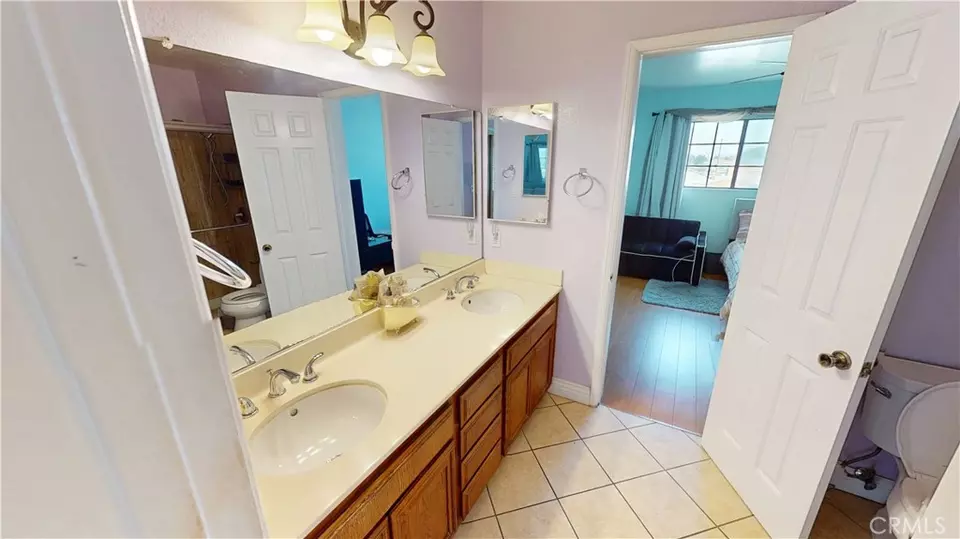 Bath - 4345 W 154th St #11, Lawndale, CA 90260 photo 3 of 3