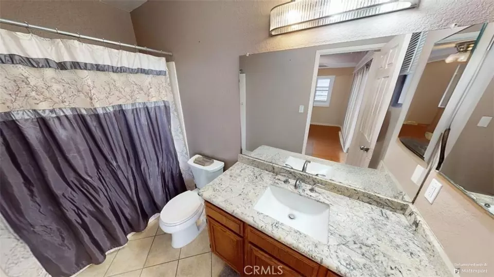 Bath - 4345 W 154th St #11, Lawndale, CA 90260 photo 1 of 3