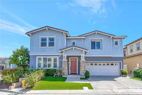 302 Summit Crest Dr, Lake Forest, CA 92630