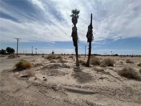 1325 Leeward Ave, Thermal, CA 92274