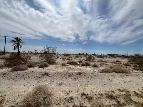 2375 Harbor Dr, Thermal, CA 92274 photo 3