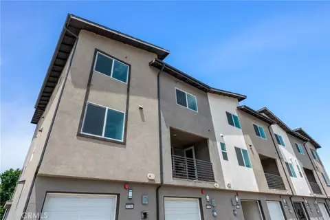 1160 Santo Antonio Dr, Colton, CA 92324