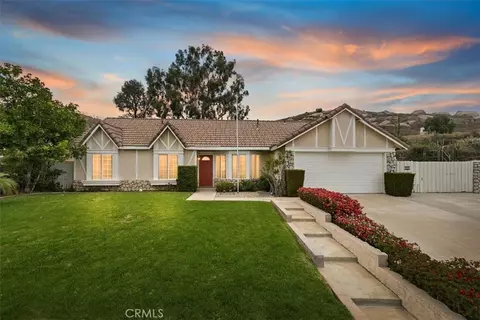 5391 Azul Ct, Riverside, CA 92505