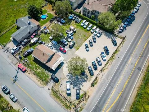 2006 Lakeshore Dr, Lake Elsinore, CA 92530