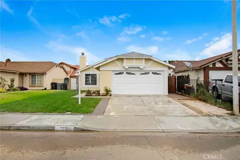 702 Clearwater Dr, Perris, CA 92571